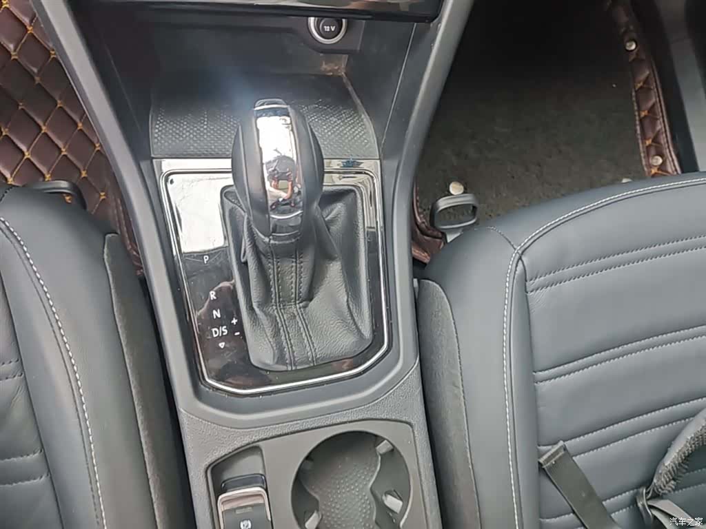 Volkswagen L, 2017 14