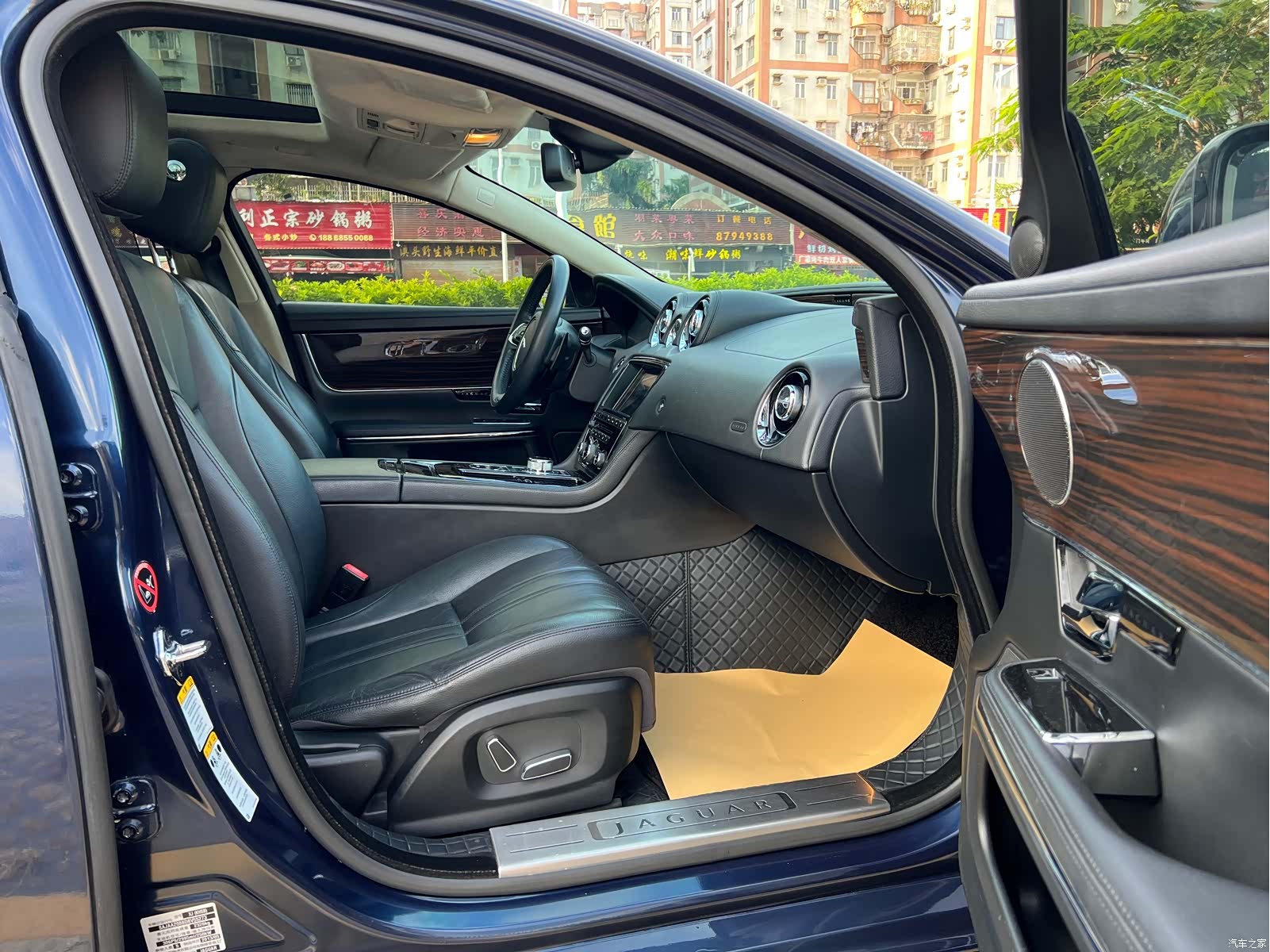 Jaguar XJ, 2014 14
