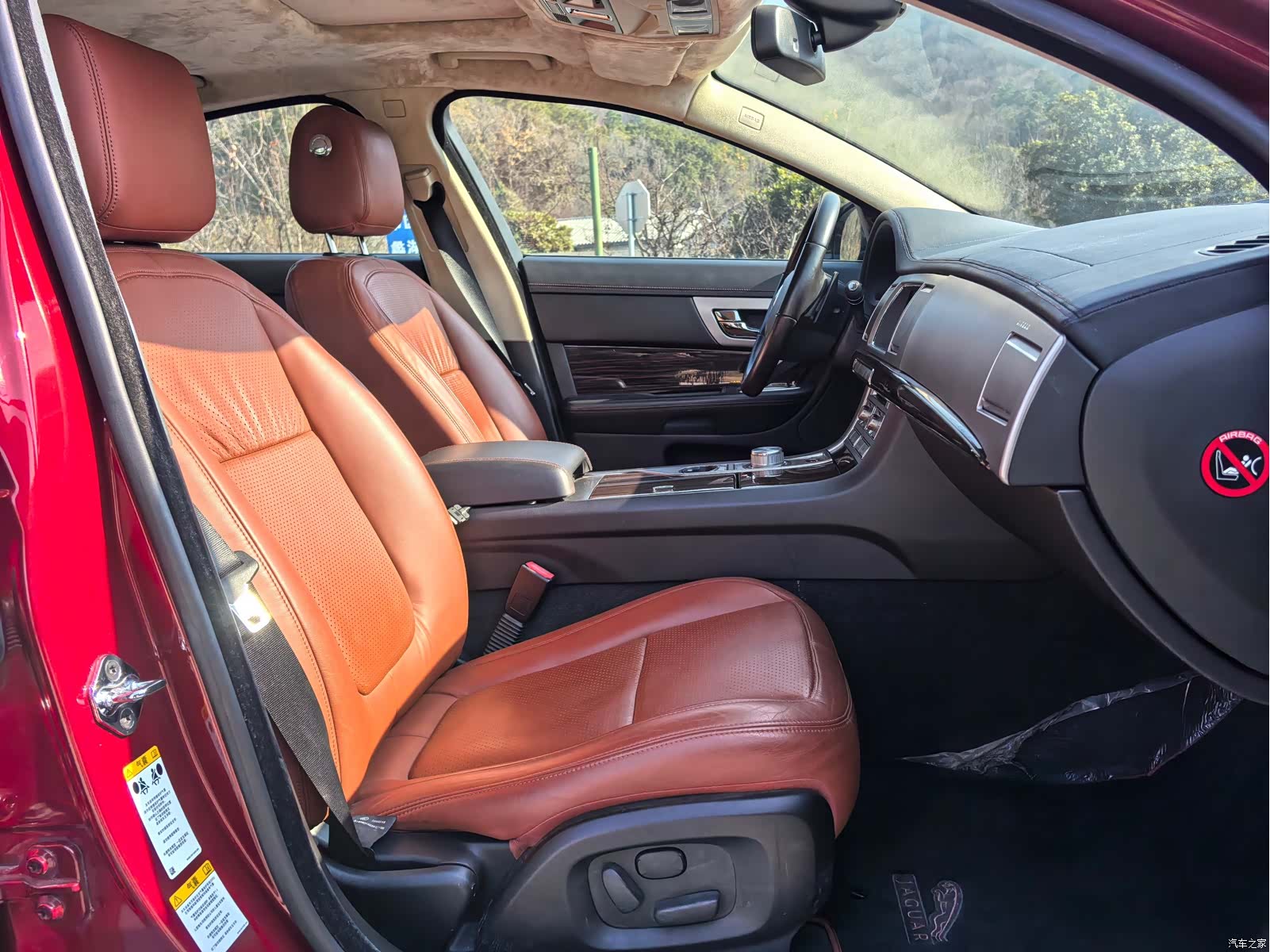 Jaguar XF, 2013 16