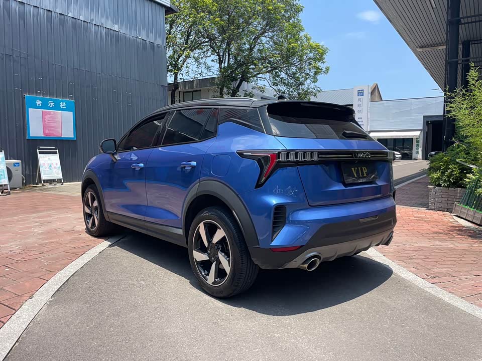 Lynk & Co 06 Lynk & Co 06