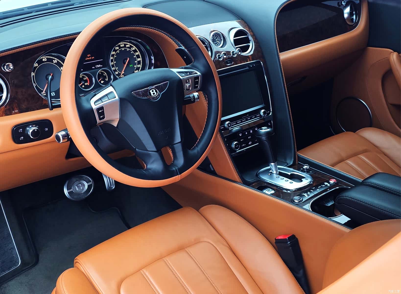 Bentley Continental GT, 2012 25