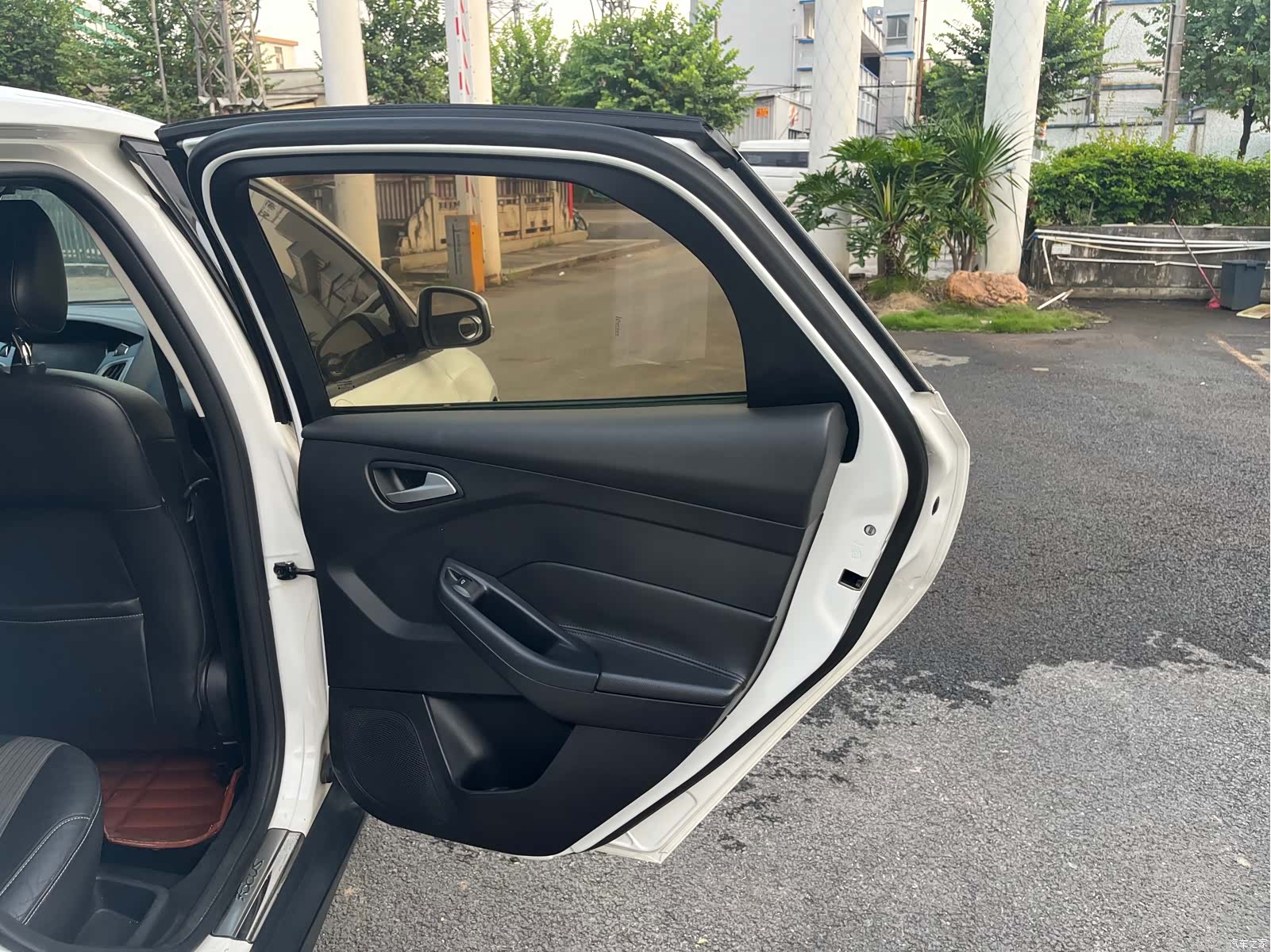 Ford Focus, 2014 16