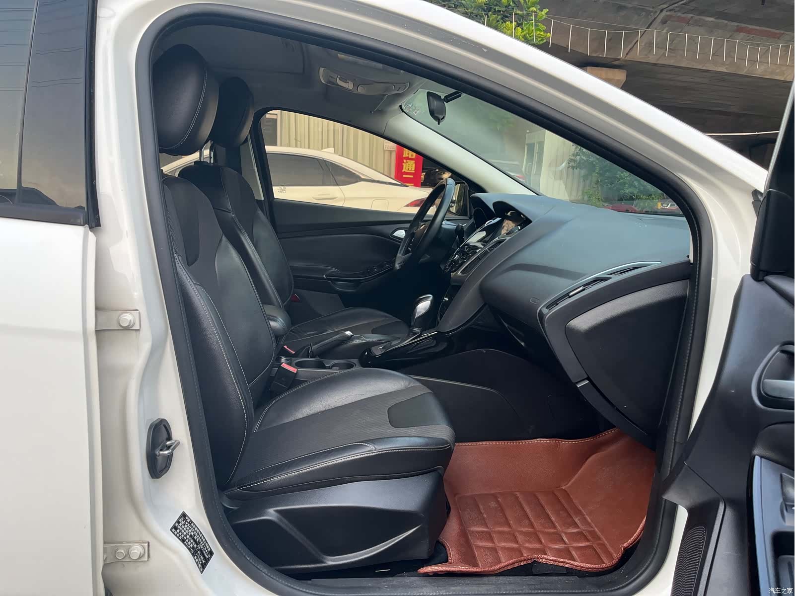 Ford Focus, 2014 17