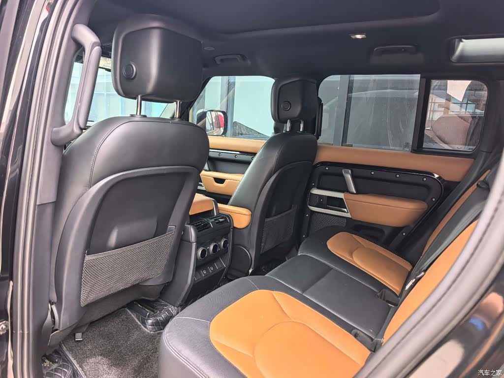 Land Rover Defender, 2022 9