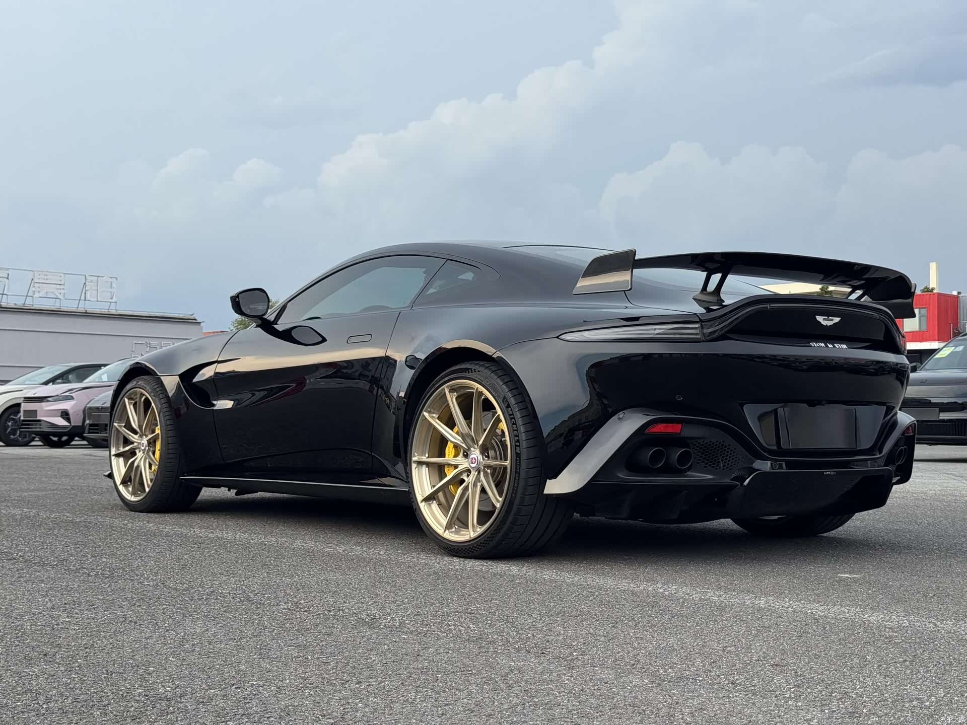 Aston Martin Vantage, 2021 2
