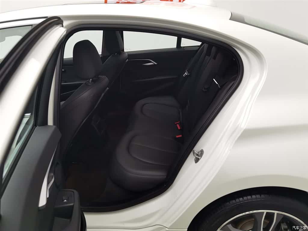 BMW 1 Series, 2019 15