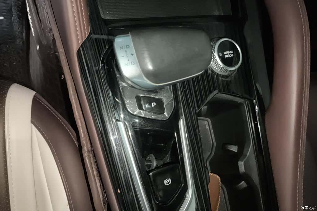 Geely Xingyue L, 2021 16