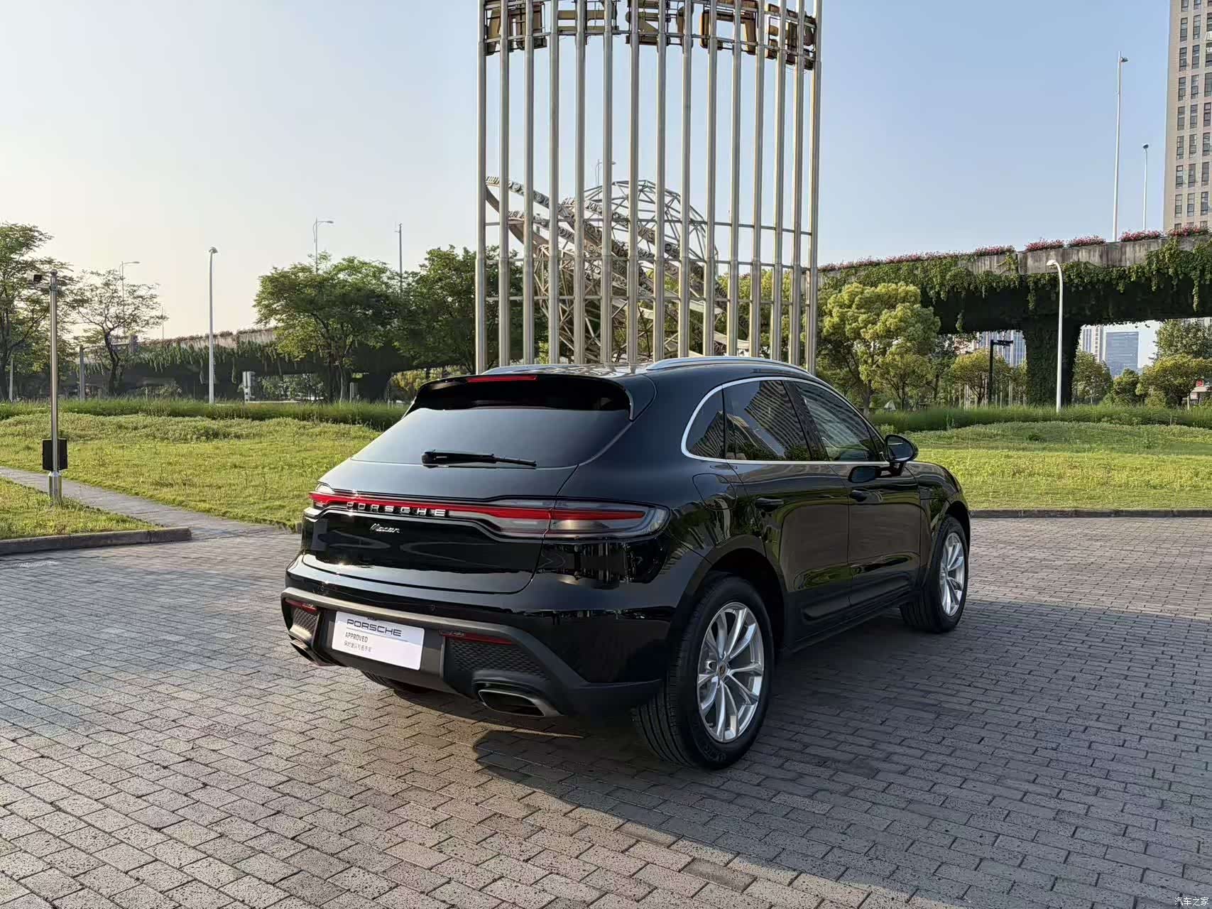 Porsche Macan, 1900 7