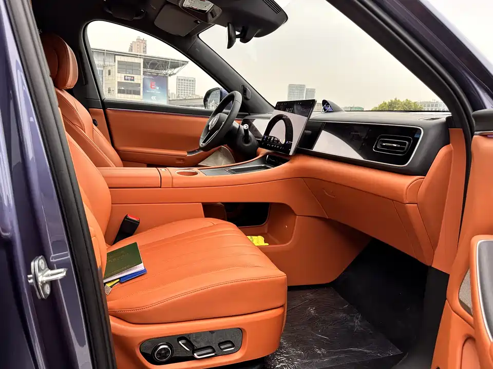 AITO Ask the world M7