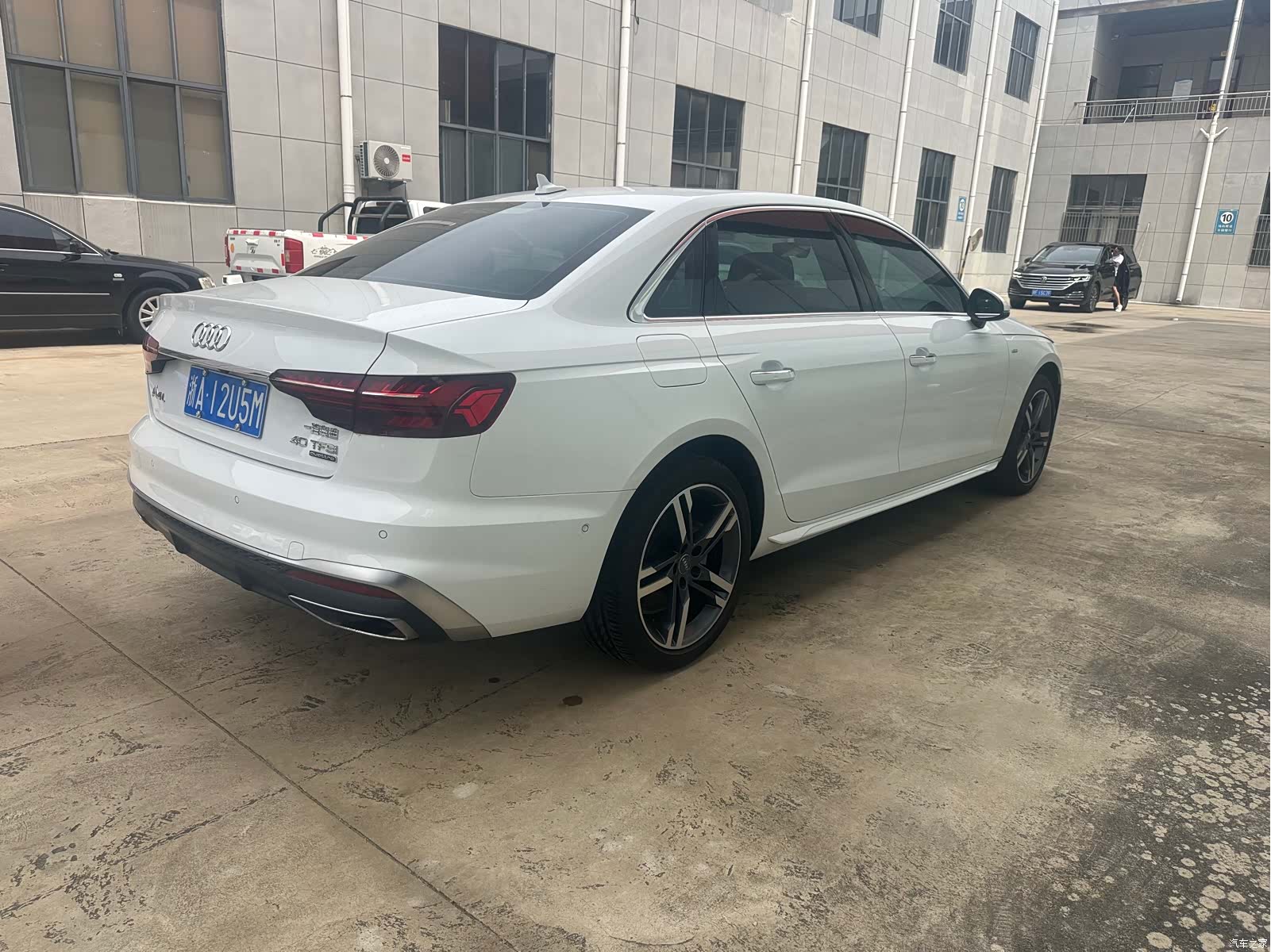 Audi A4L, 2021 3