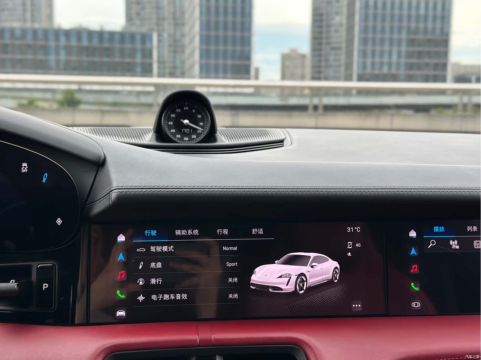 Porsche Taycan, 2021 10