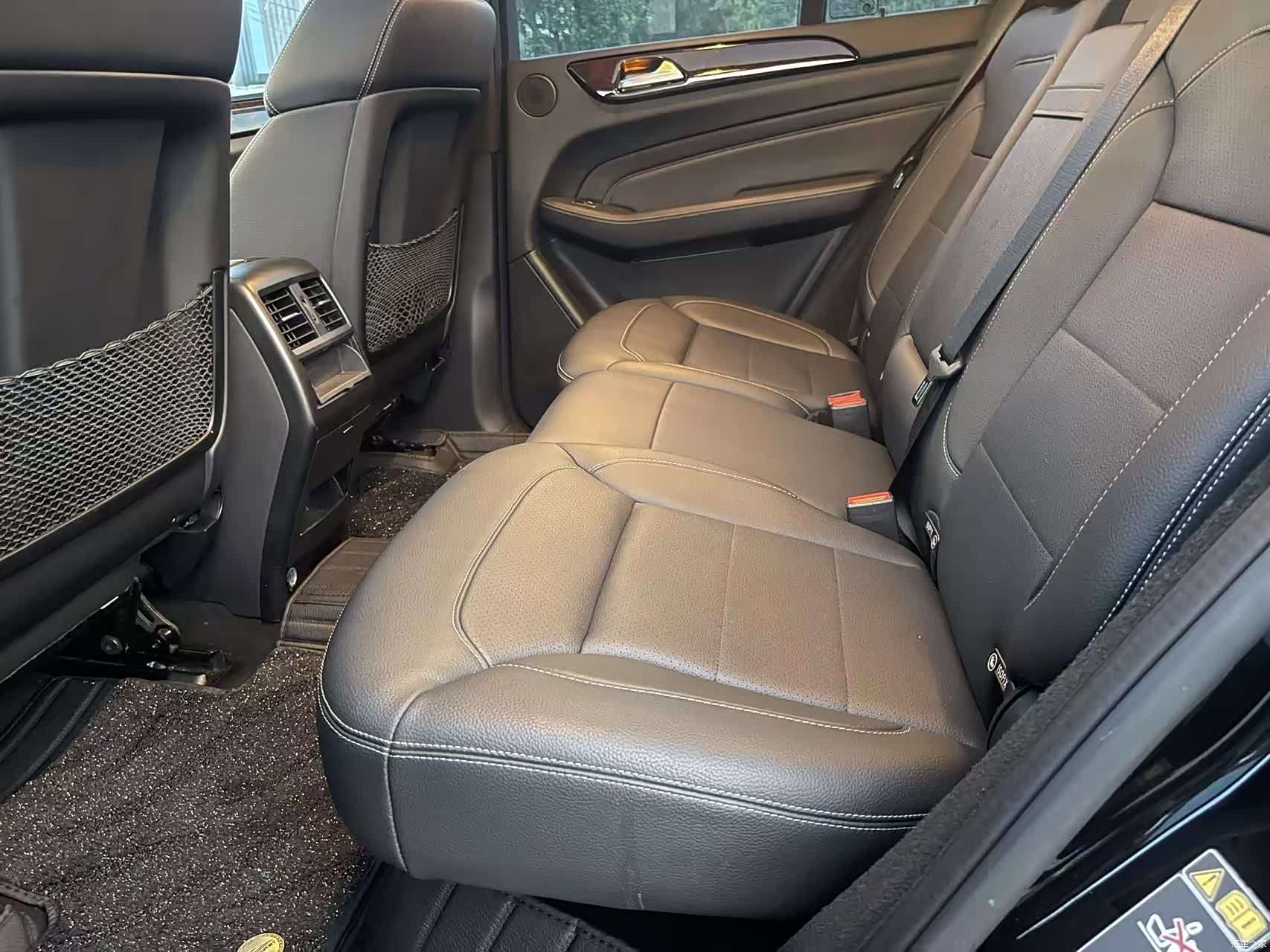 Mercedes-Benz M-Class, 2015 26