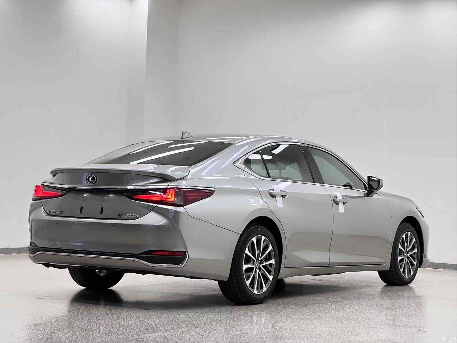 Lexus ES, 2024 28