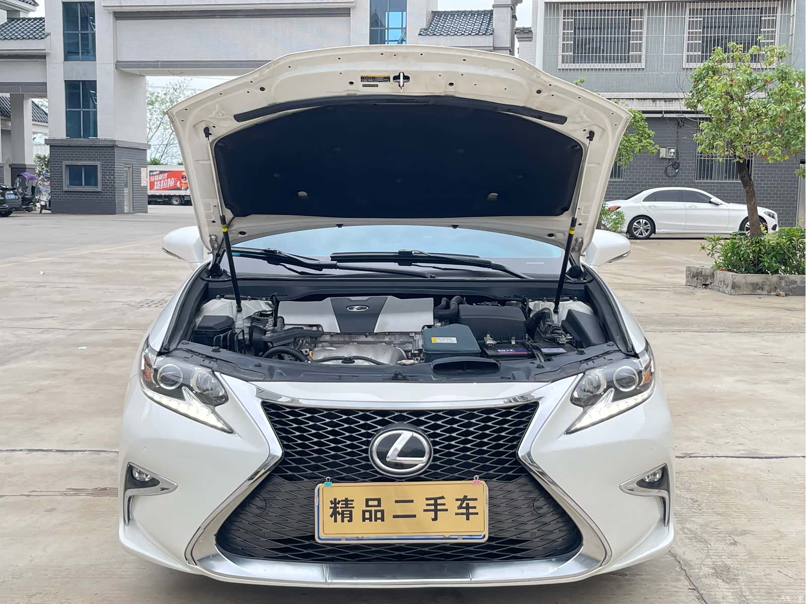 Lexus ES, 2016 11