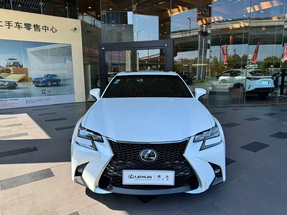 Lexus GS