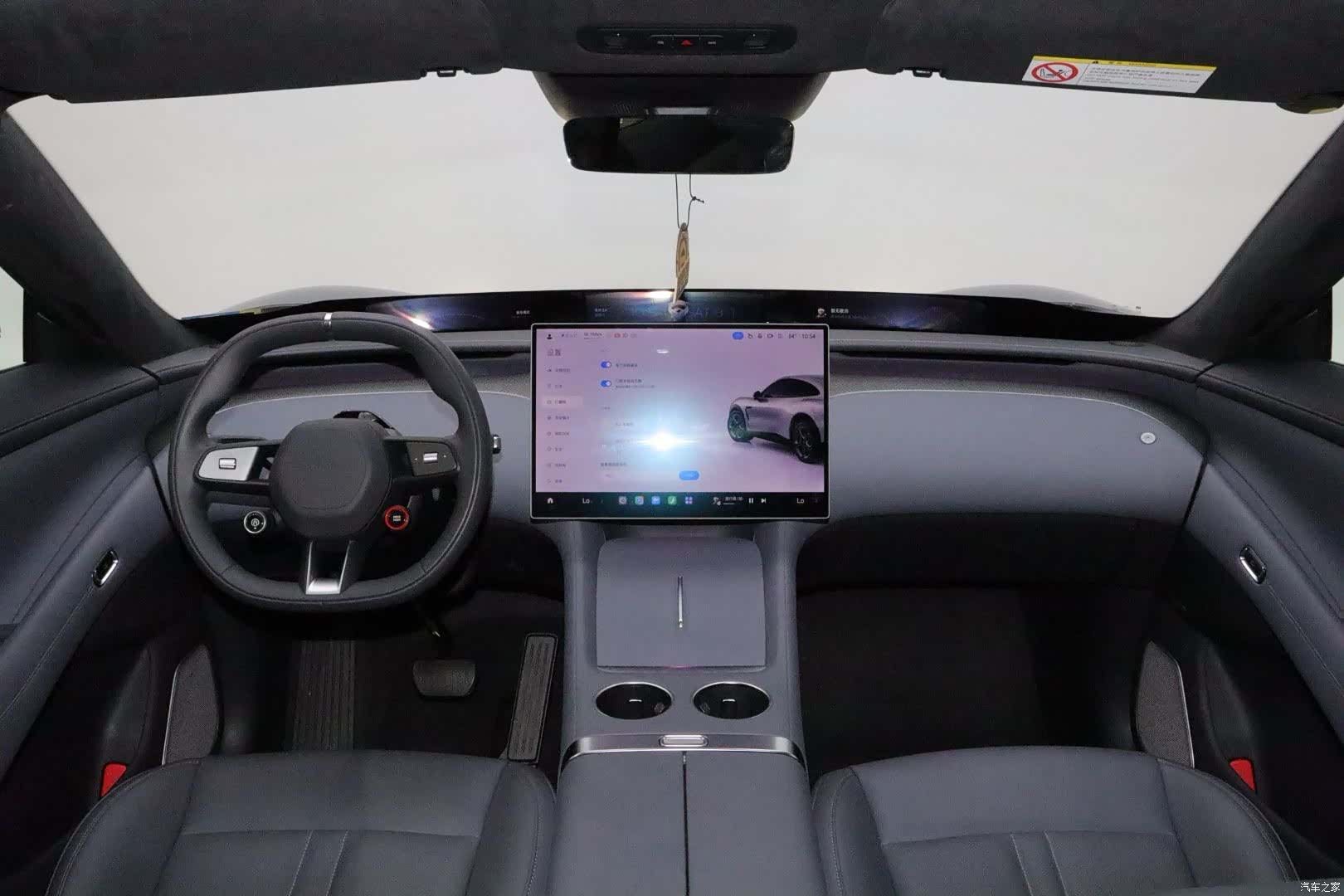 Xiaomi YU7, 2025 13