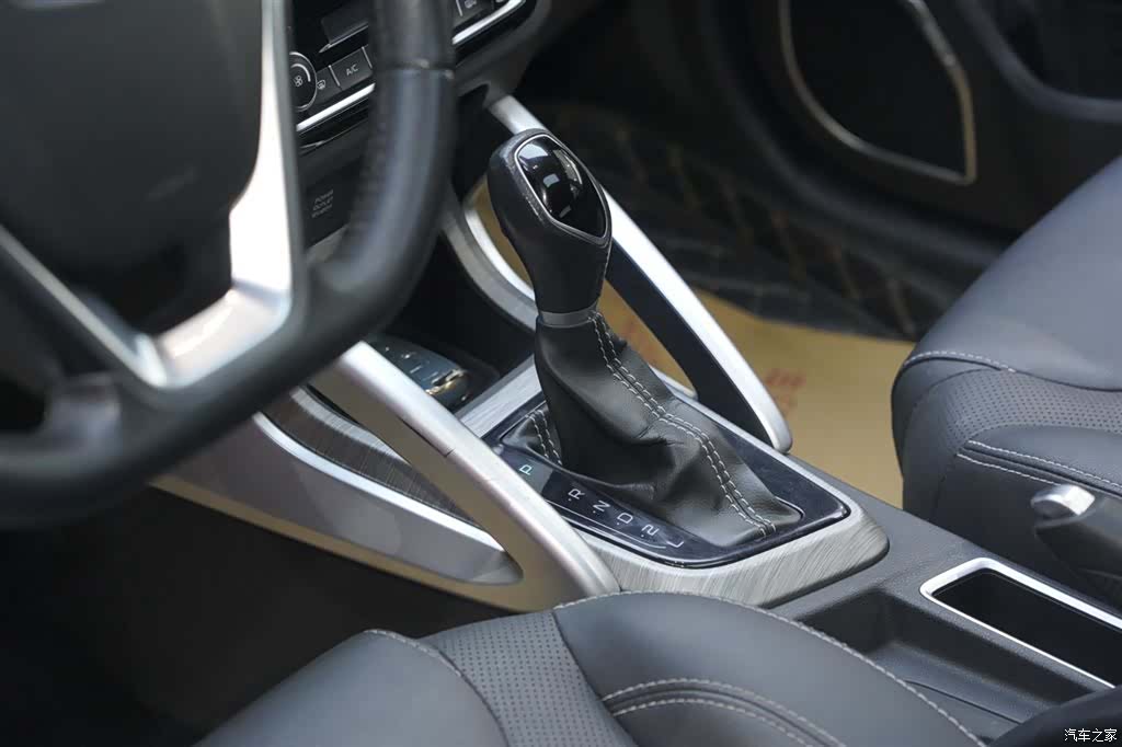 Geely X3, 2020 11