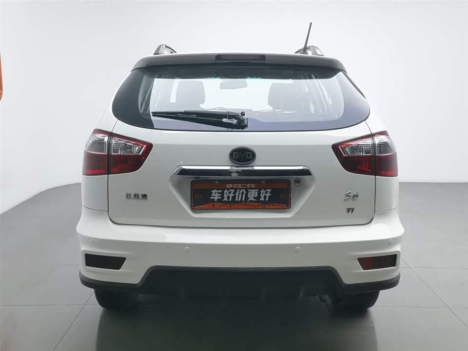 BYD S6