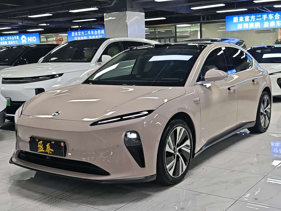 NIO ET5