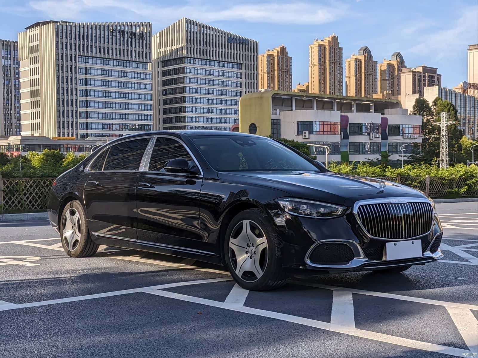Maybach S-Class, 2023 3
