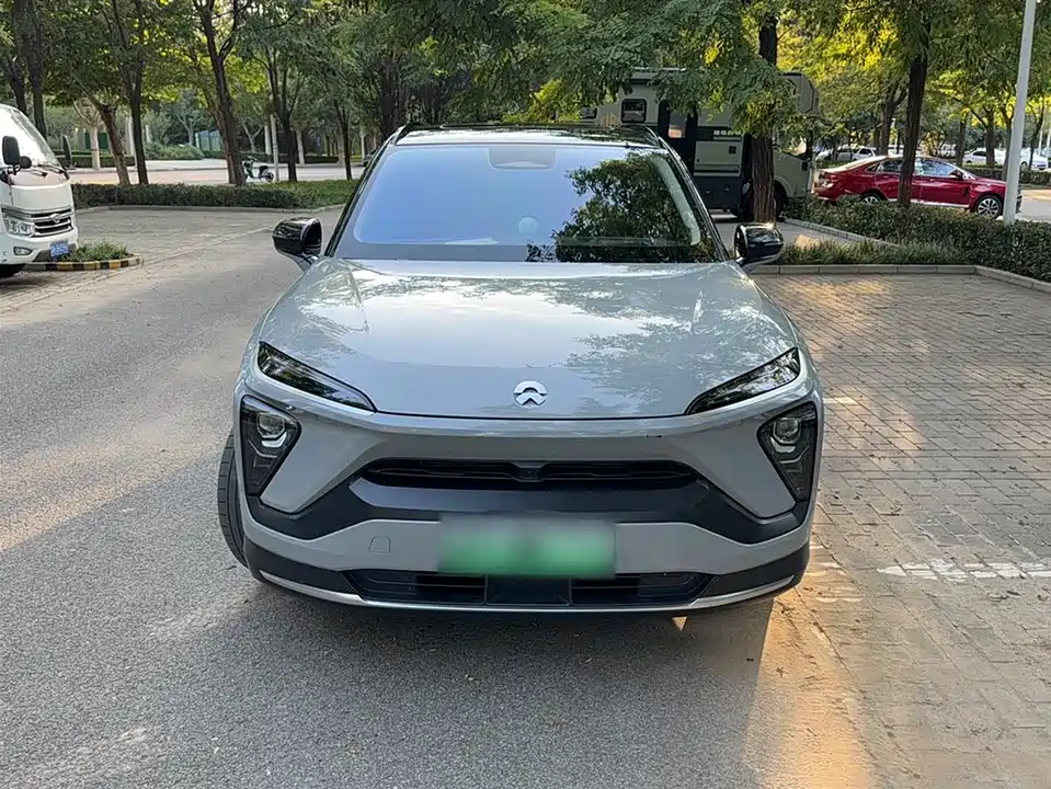 NIO ES6