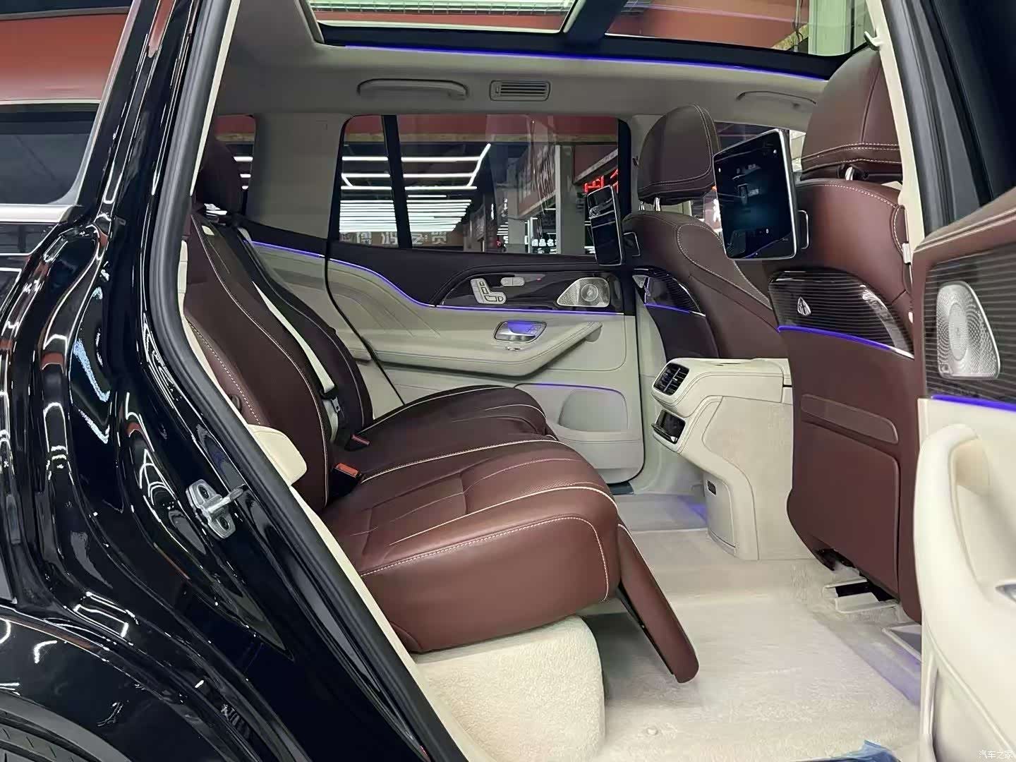 Maybach GLS, 2021 7
