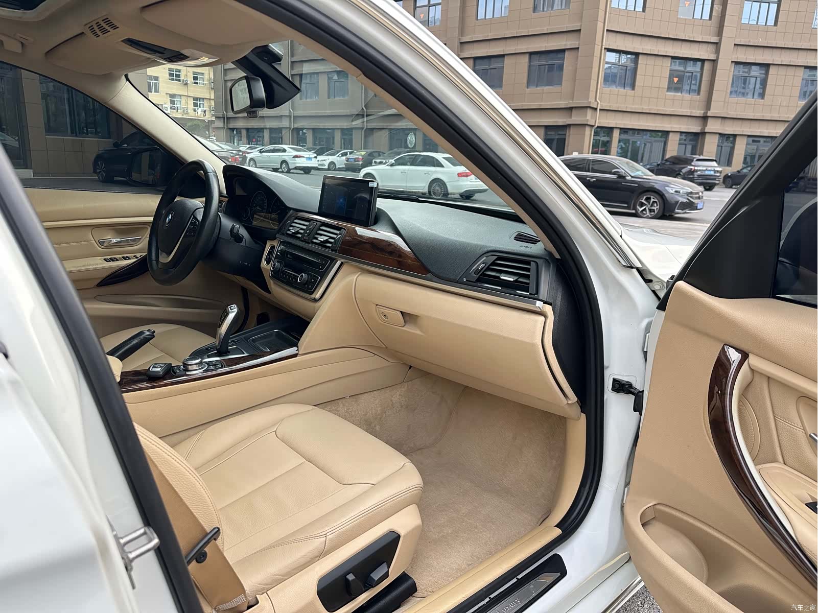 BMW 3 Series, 2012 8