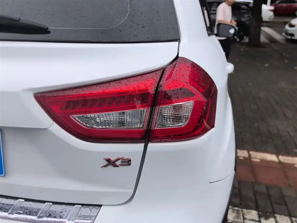 Geely Vision X3