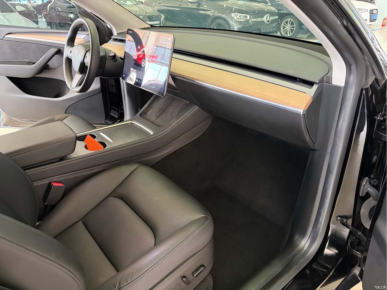 Tesla Model Y, 2022 7