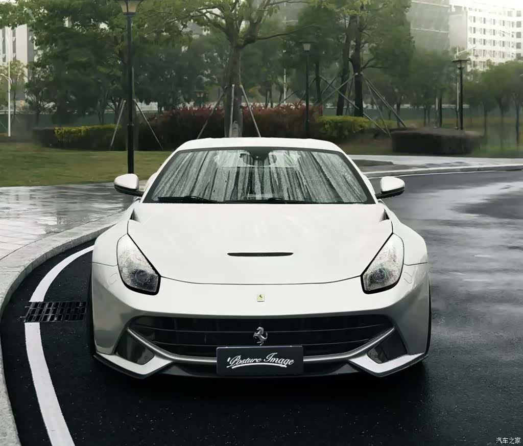 Ferrari F12ber, 2013 2