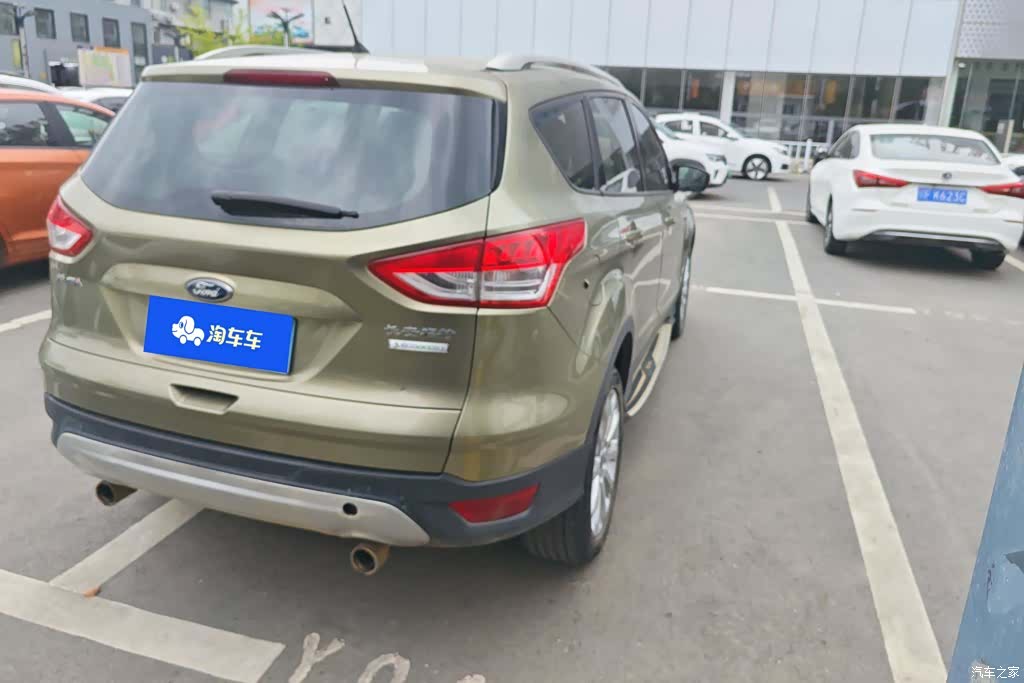 Ford Kuga, 2015 3