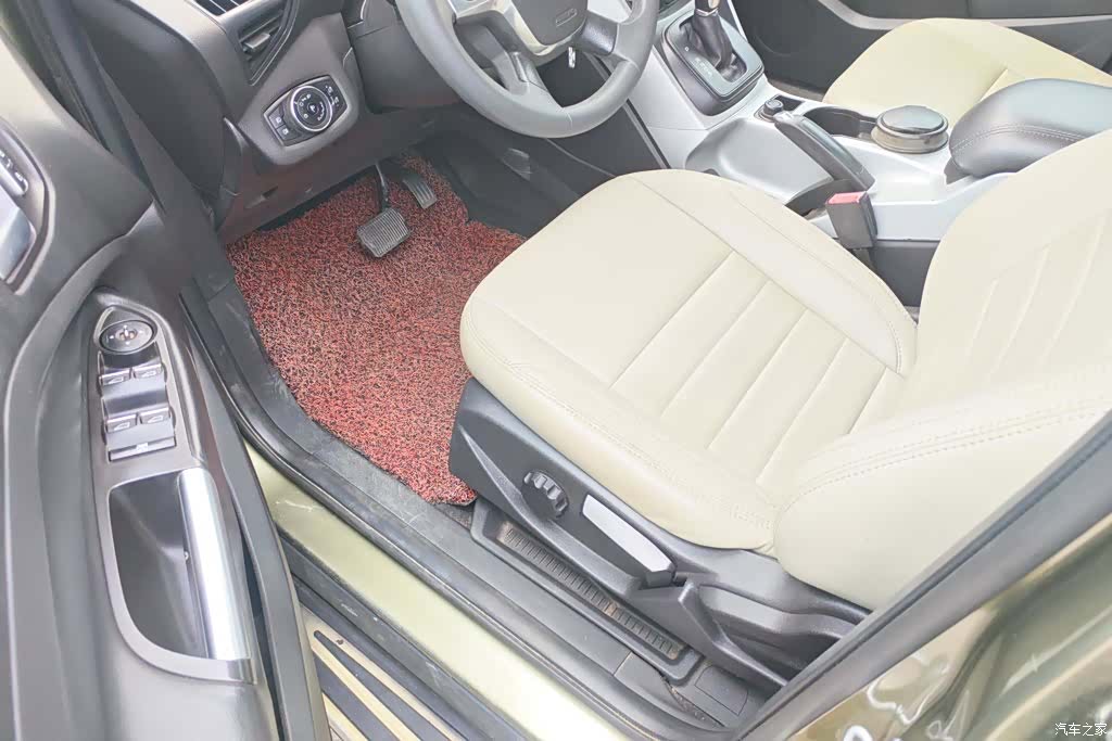 Ford Kuga, 2015 9