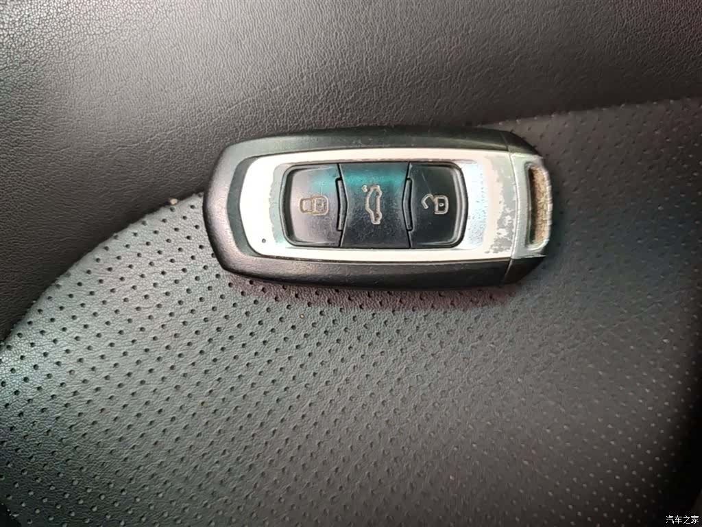 Geely Emgrand, 2018 9