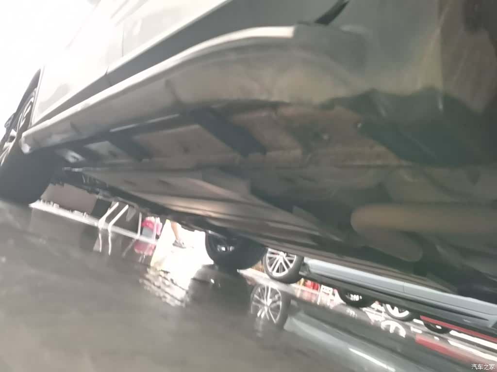 Roewe RX3, 2019 22