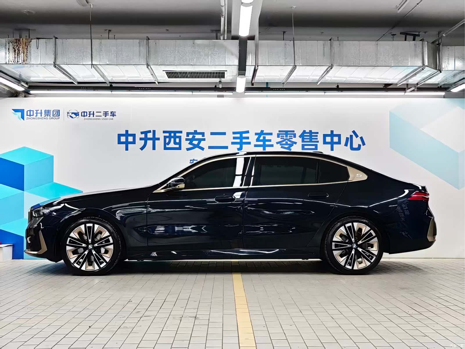 BMW 5 Series, 2025 3