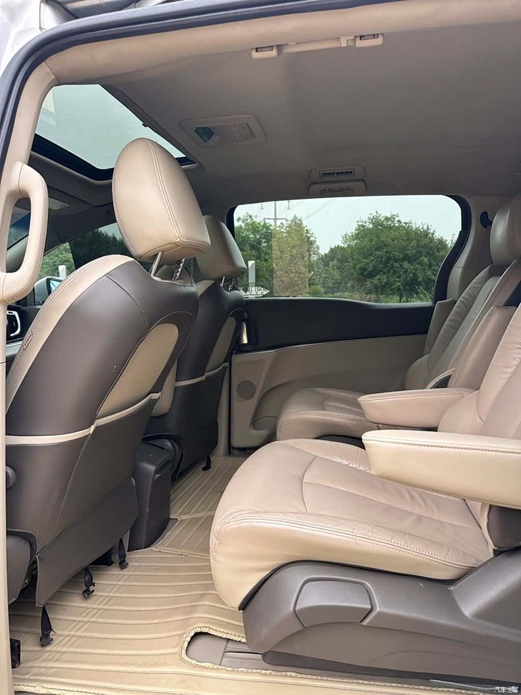 Buick GL8, 2012 7