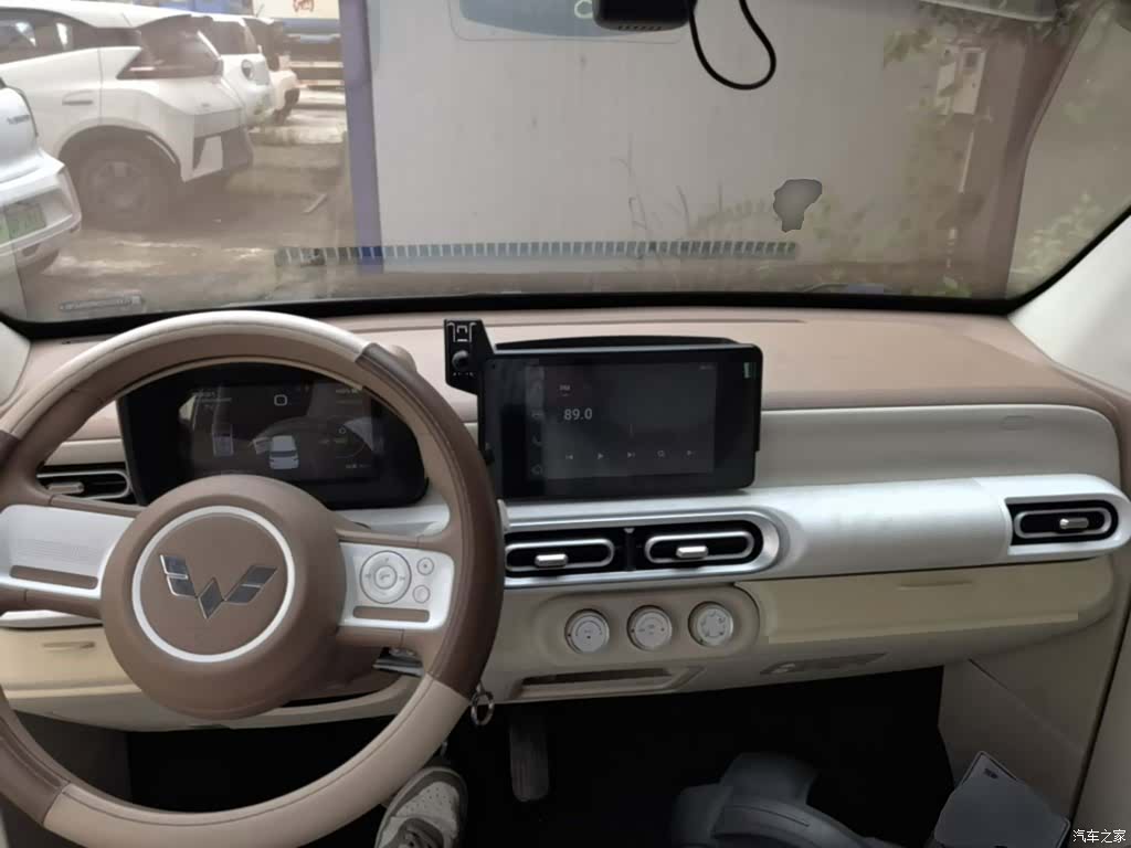Wuling MINIEV, 2024 10