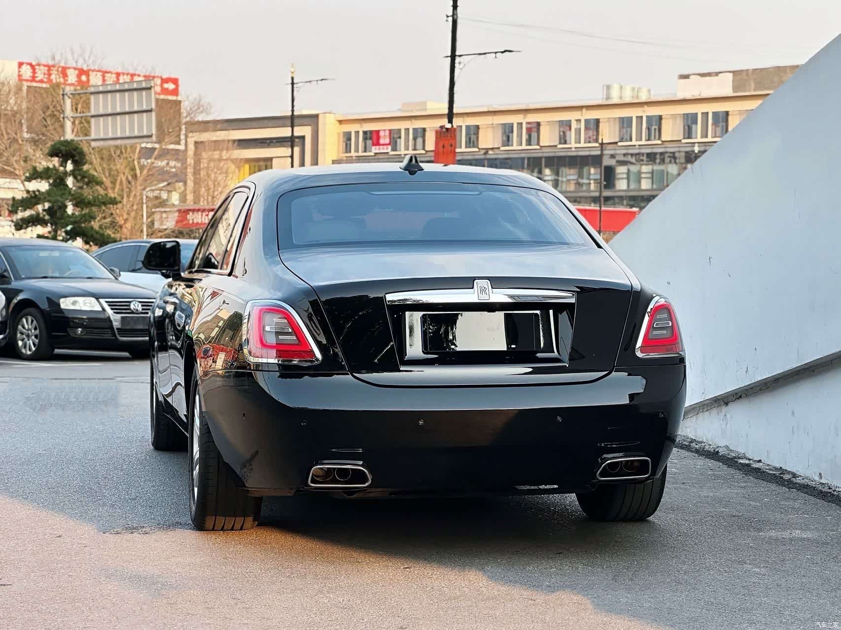 Rolls-Royce Ghost, 2024 6