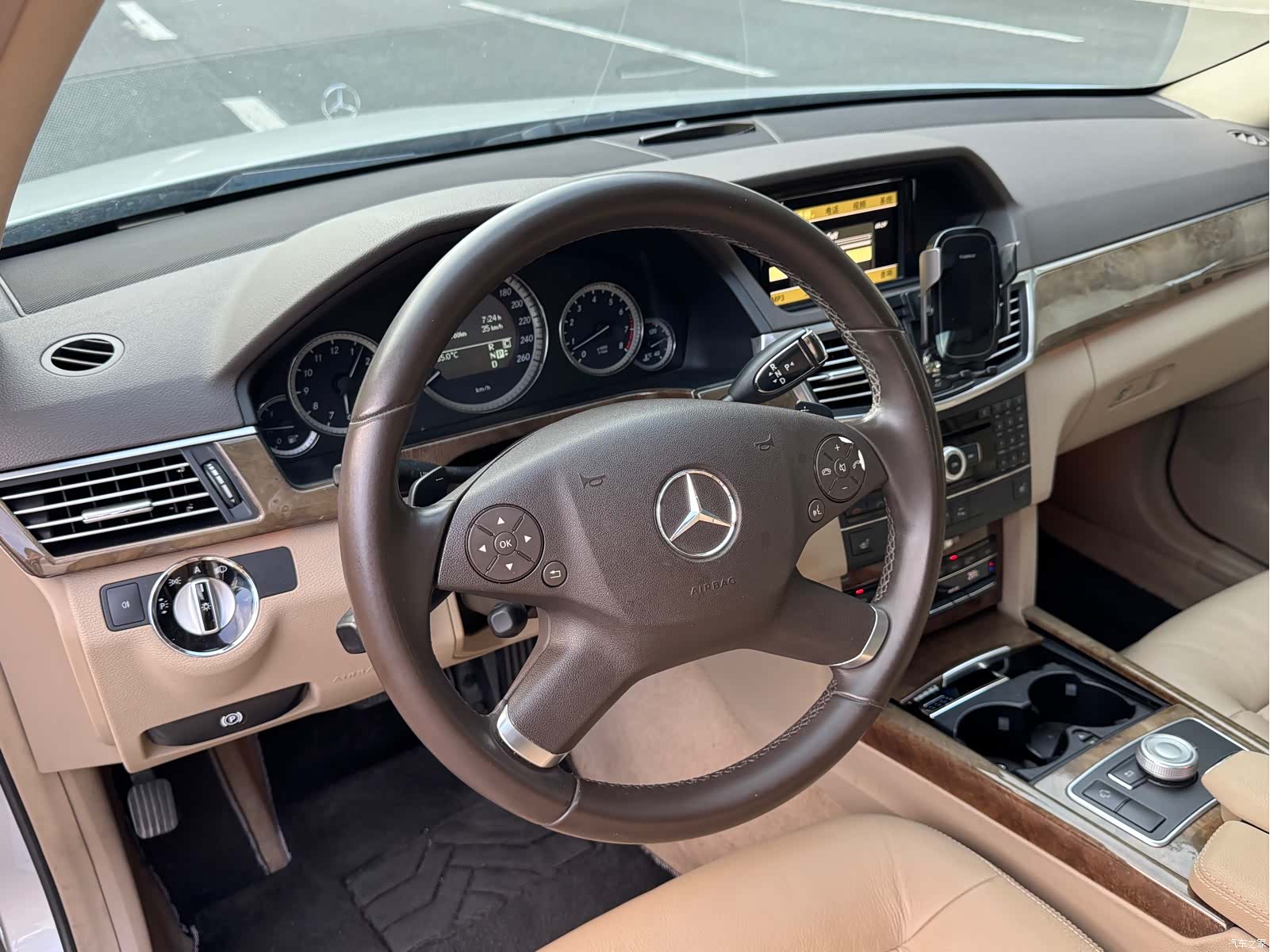 Mercedes-Benz E-Class, 2010 все фото