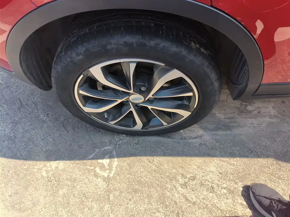 Geely Emgrand GS