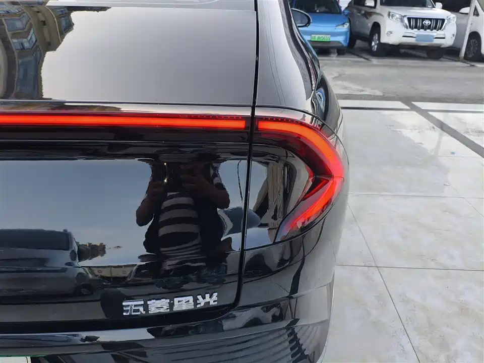 Wuling Wuling Starlight