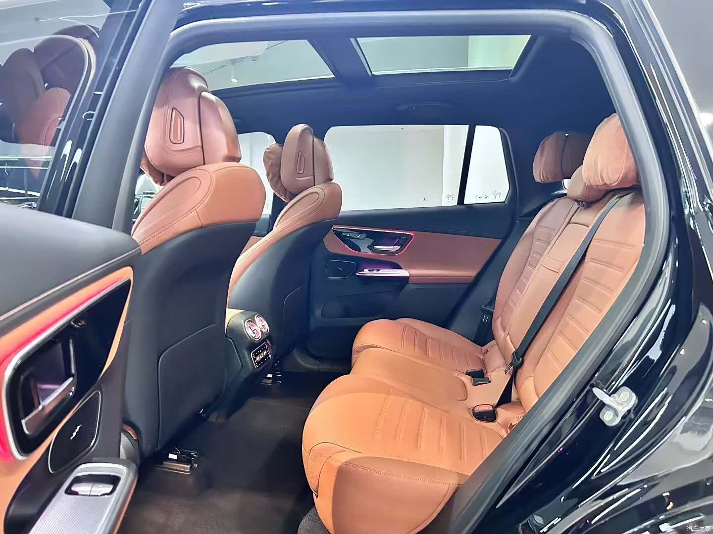 Mercedes-Benz GLC, 2024 10