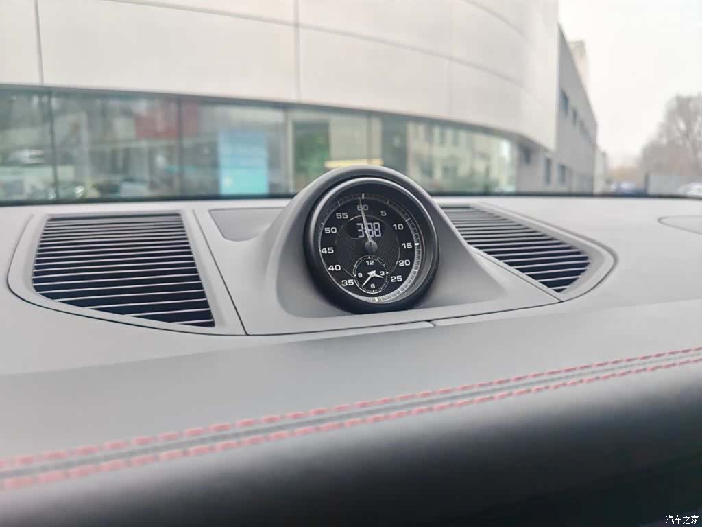 Porsche Macan, 2023 10