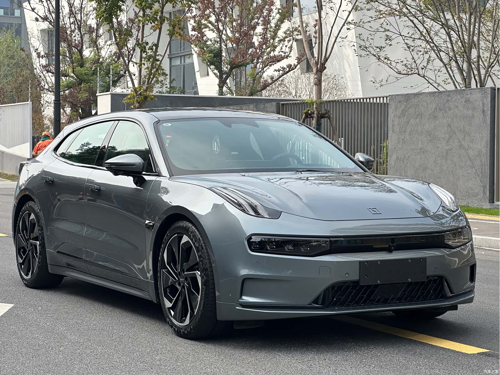 Zeekr 001, 2023 3
