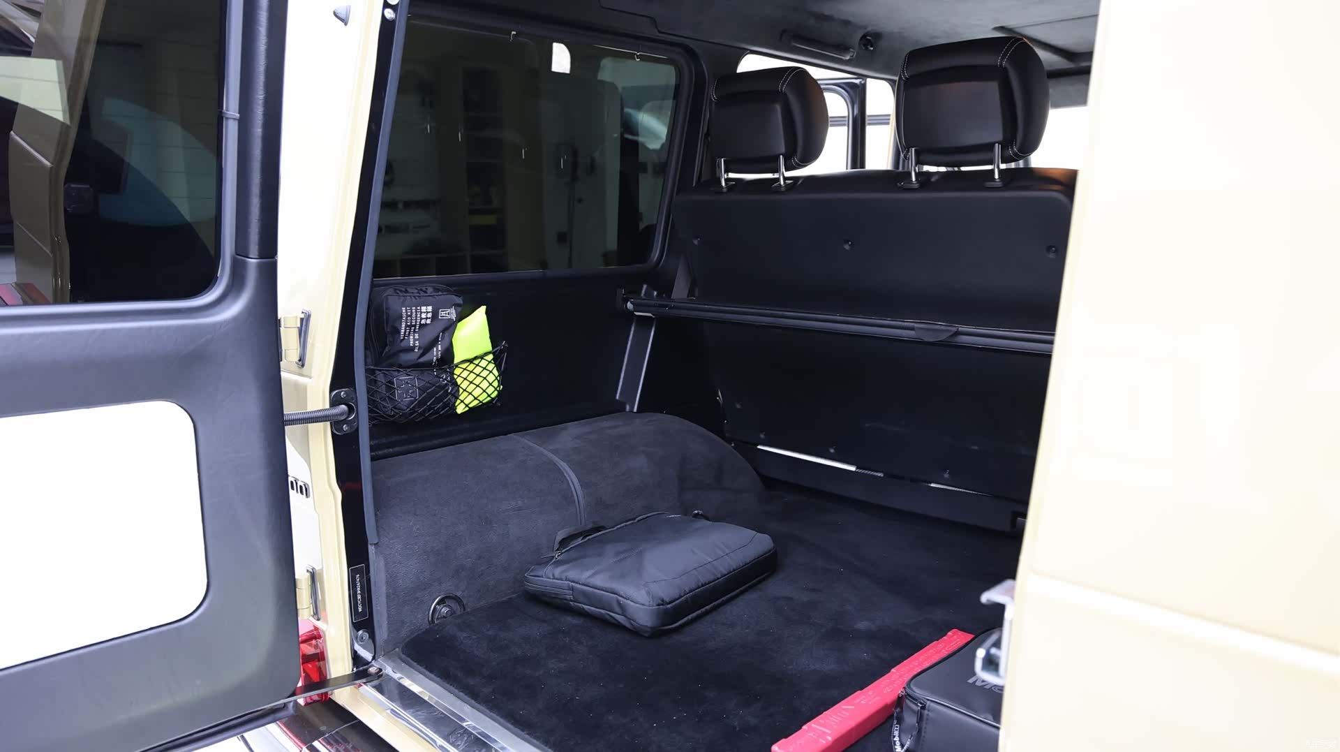 Mercedes-Benz G-Class, 2017 22