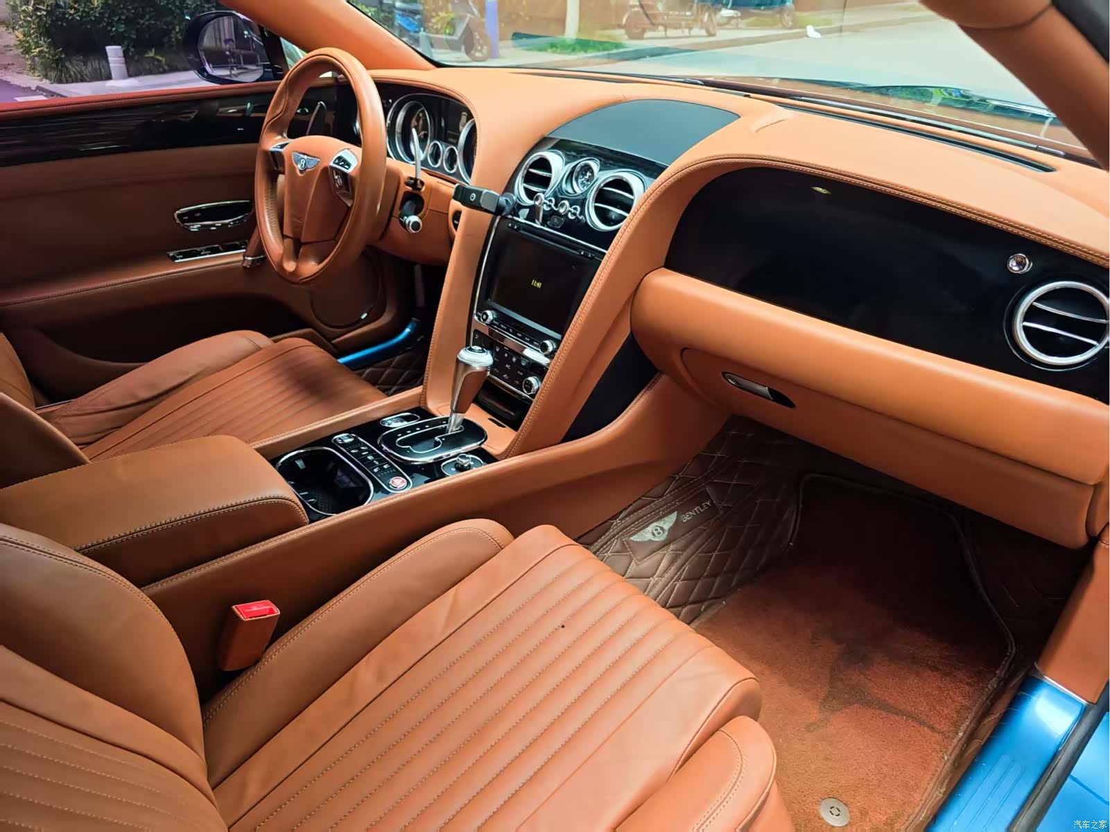 Bentley Flying Spur, 2018 12