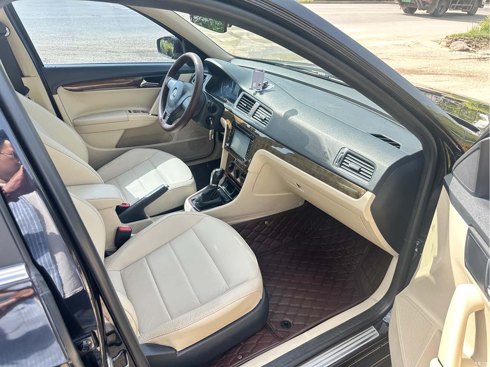 Volkswagen Lavida, 2015 11