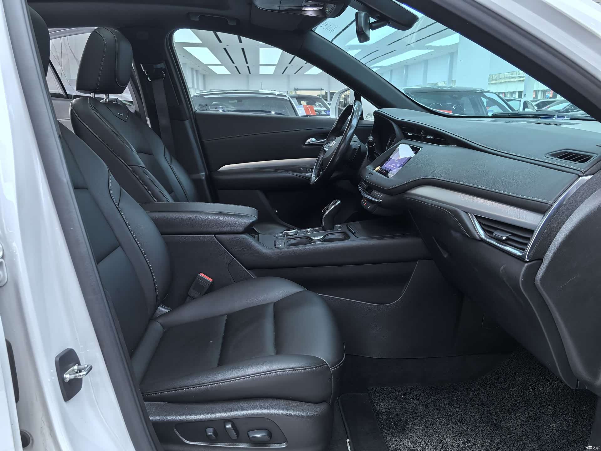 Cadillac XT4, 2021 4