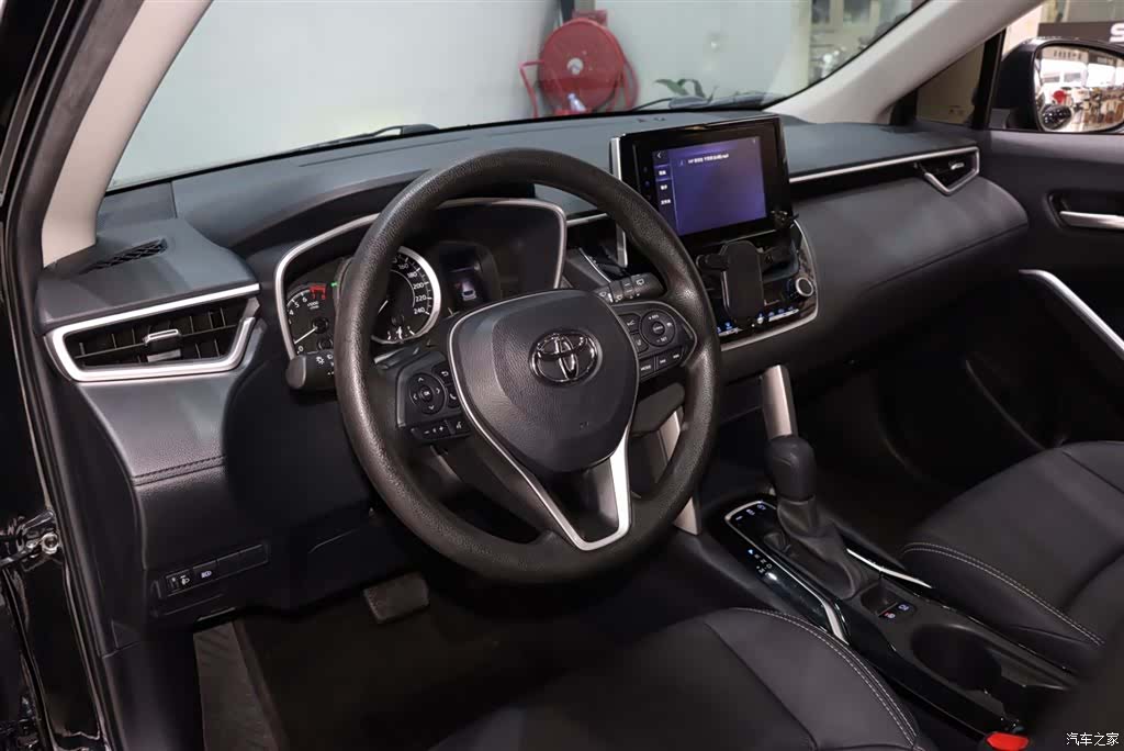 Toyota Frontlander, 2023 9