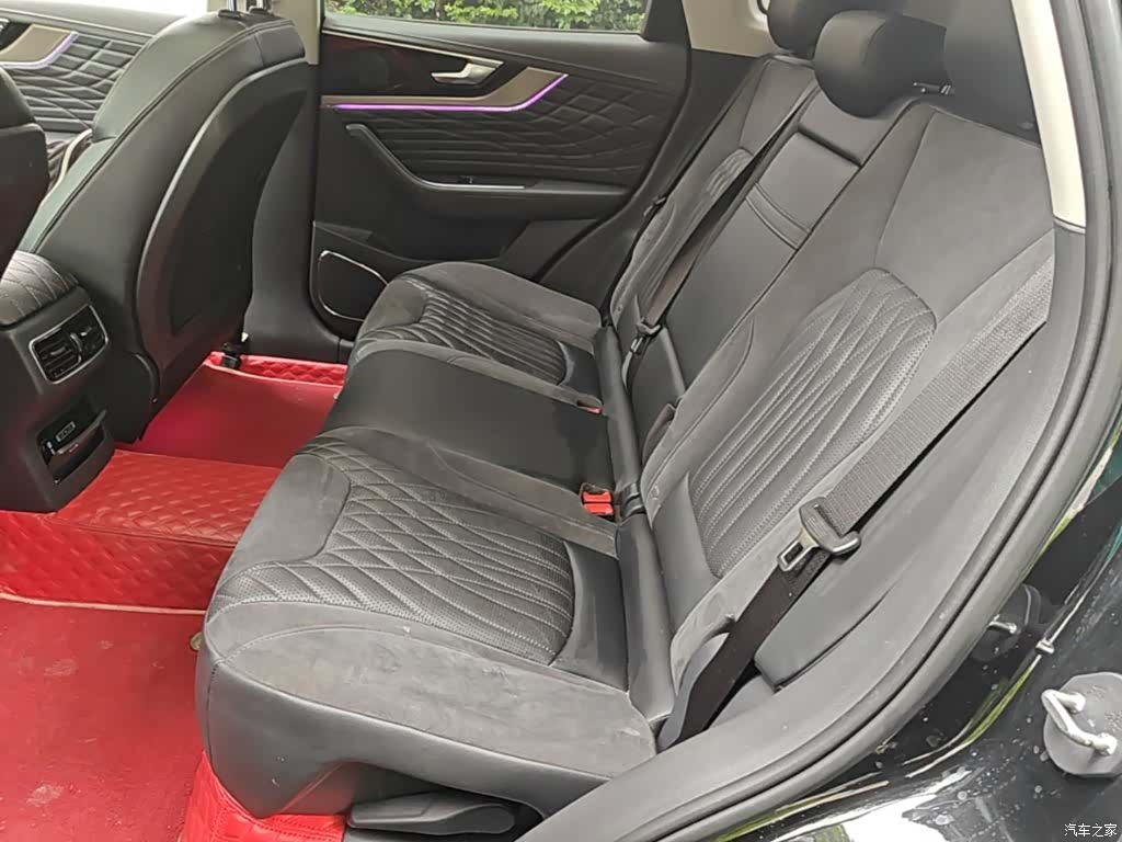 Hongqi HS5, 2022 13